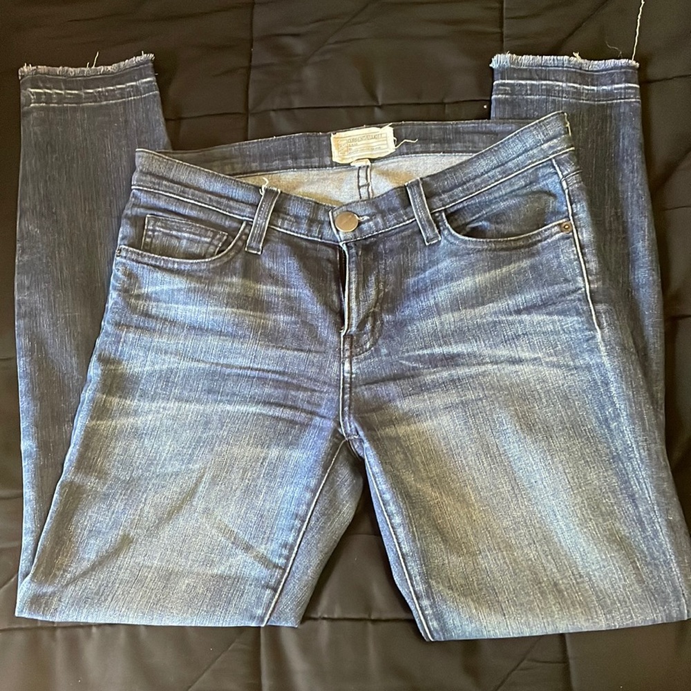 Current Elliott women’s skinny dark jeans. Size 27